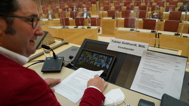 Tobias Gotthardt leitete die Sitzung. | Bildarchiv Bayerischer Landtag Tobias Gotthardt leitete die Sitzung. | Bildarchiv Bayerischer Landtag